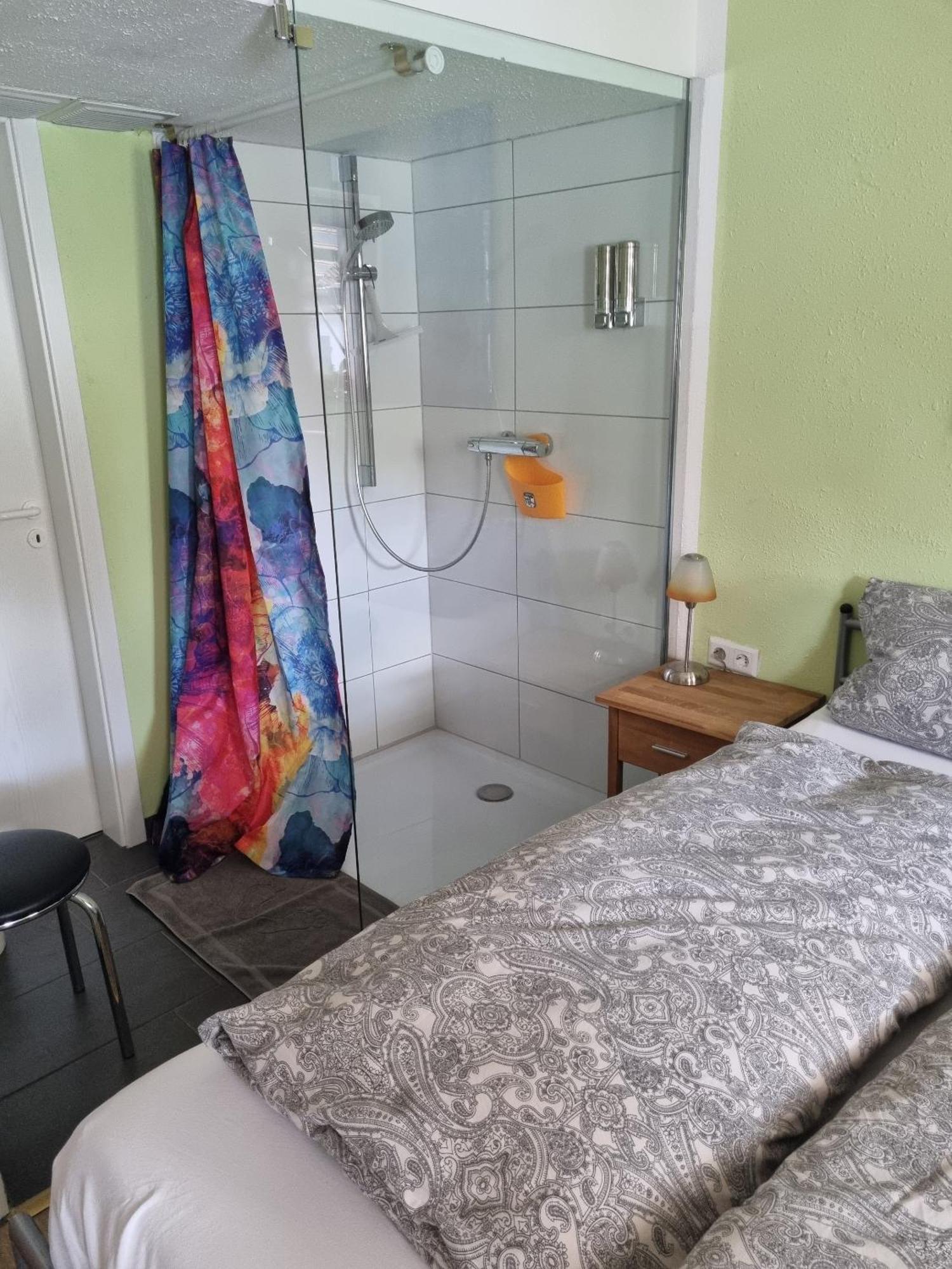 B&B Dressings Traumgarten Kaiserslautern Værelse billede